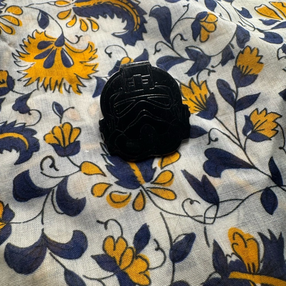 Disney Parks Black Star Wars Pin